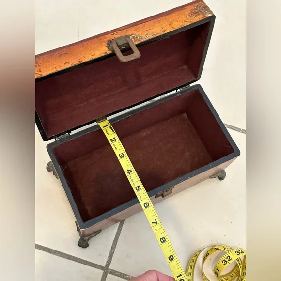 Antique chest - Picture 6 of 15